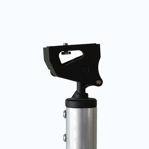 Mât télescopique de fixation